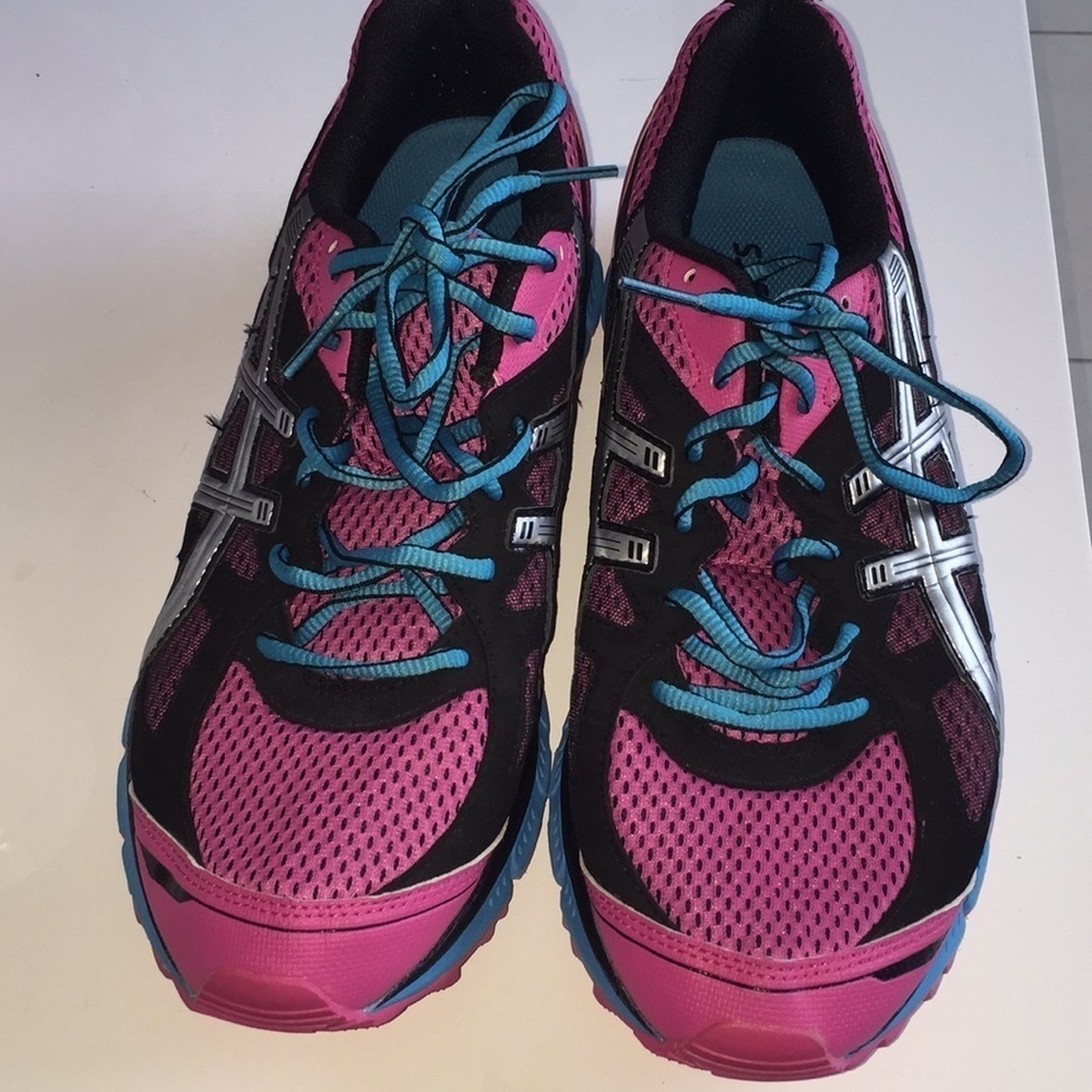 Asics running shoes - Picture 2 of 8